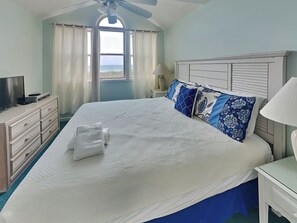 2 bedrooms, free WiFi, bed sheets - Sweet Serenity | Oceanfront Townhouse! (Topsail Beach)