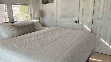 2 bedrooms, iron/ironing board, travel cot, free WiFi