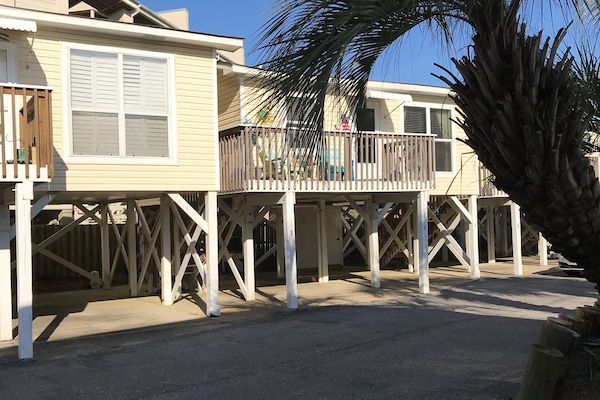 Sea & Sun - Cottage Life at its best!