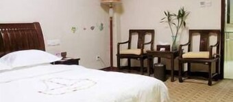Linghai Hotel