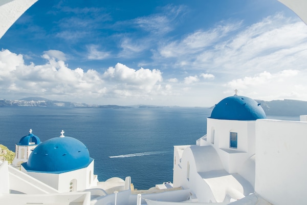 Superior Cave Room with Indoor Plunge Pool & Caldera View | Vista do quarto