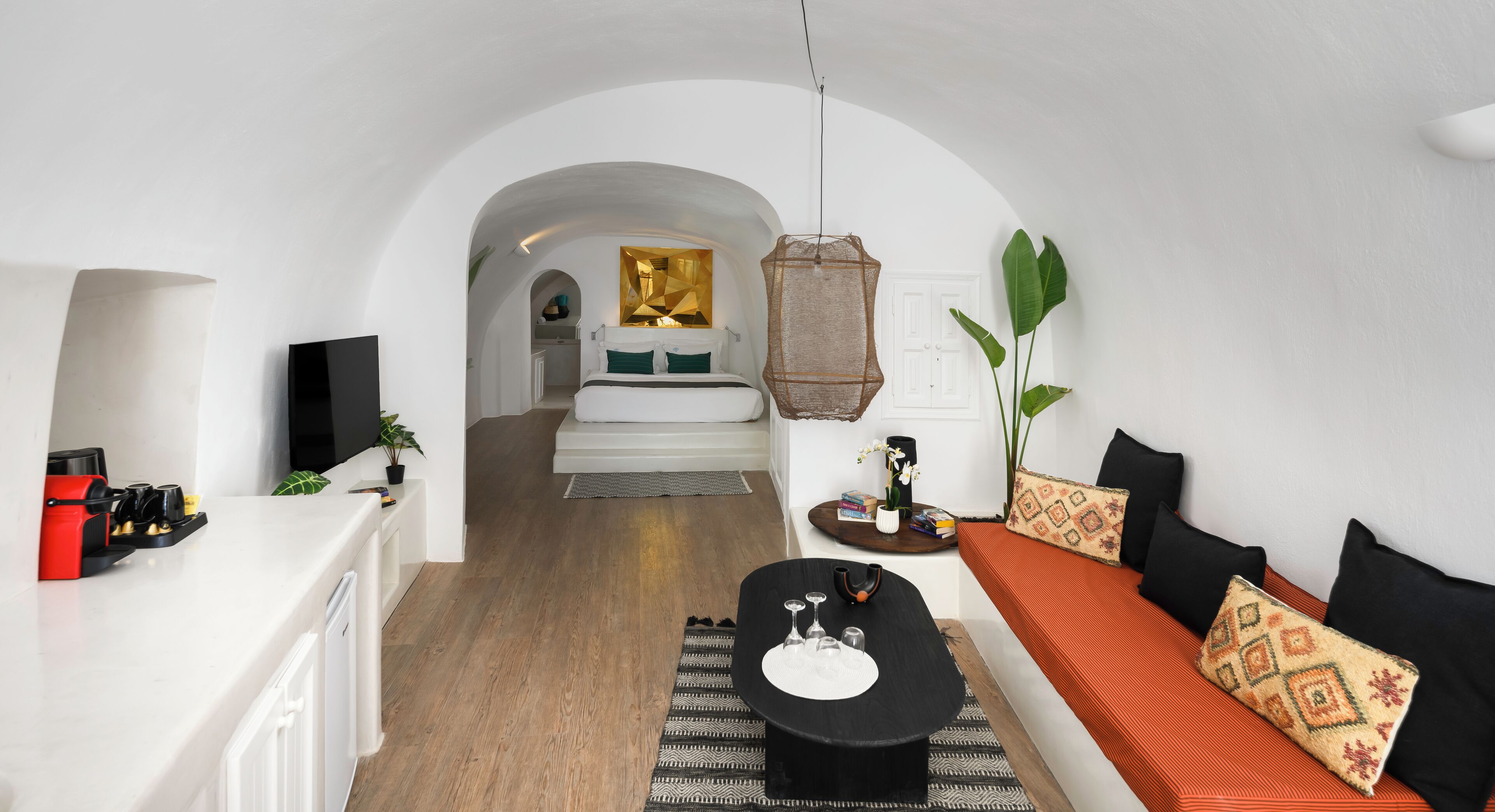 Gateway Sophia with Caldera View | 1 bedroom, minibar, in-room safe, individually decorated