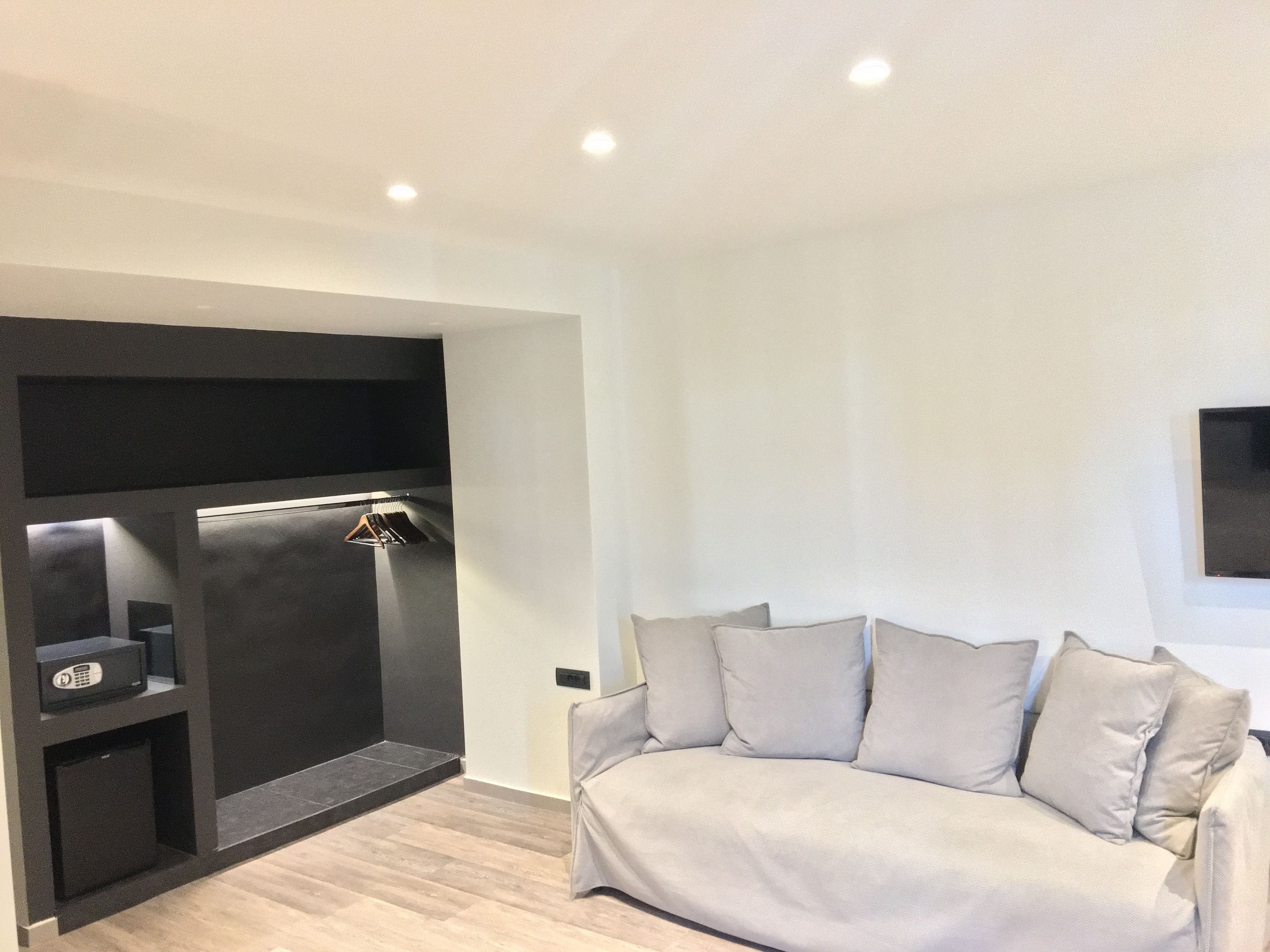 deluxe double or twin room | 1 bedroom, hypo-allergenic bedding, in-room safe, blackout curtains