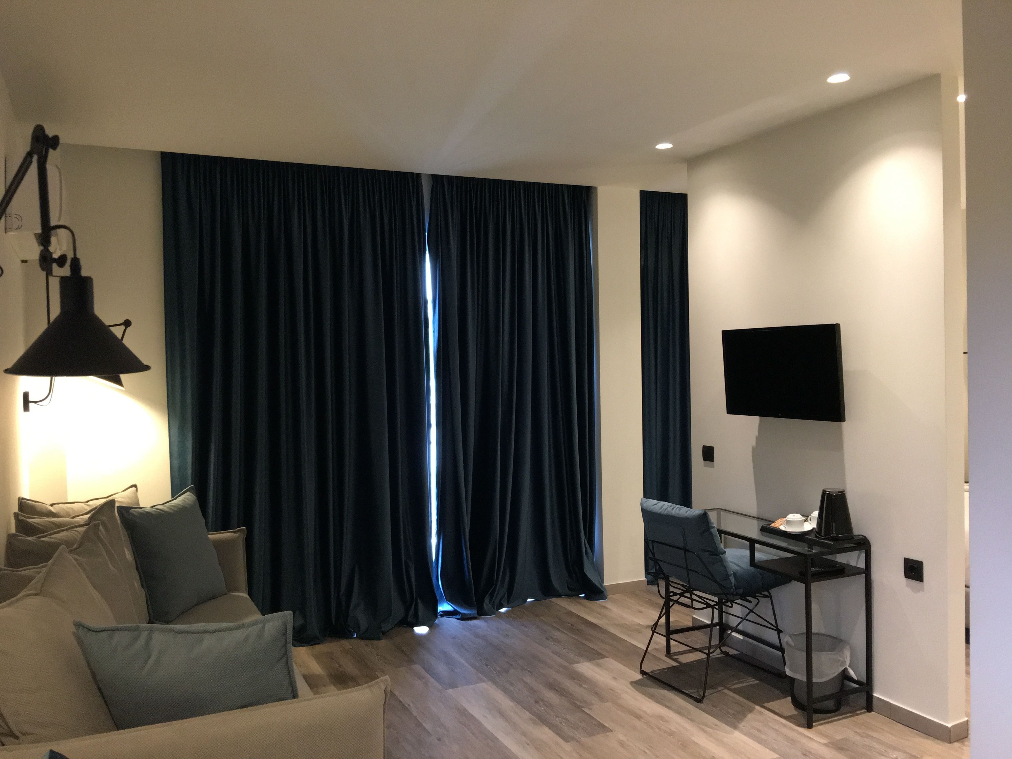 suite | 1 bedroom, hypo-allergenic bedding, in-room safe, blackout curtains