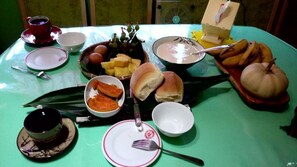 อาหารและเครื่องดื่ม