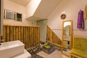 ฝักบัว, ผ้าเช็ดตัว