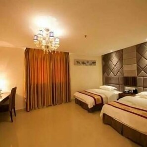 Room - Longquan Hotel (Shanwei)