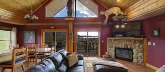 Mtnsの美しい景色を望む豪華な大通りの家。と湖!!