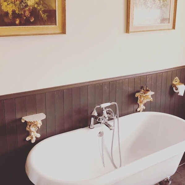 Room - Gin Lounge Rooms (Ilkley)