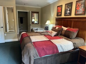 2 bedrooms, iron/ironing board, free WiFi, bed sheets - Adjacent to the Ober Gatlinburg tram and the Gatlinburg Convention Center (Gatlinburg)