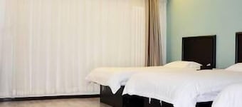 Super 8 Hotel