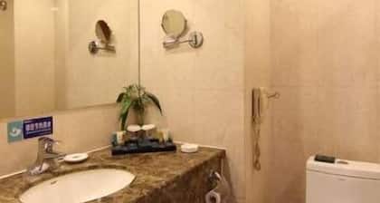 Huaxiang Hotel