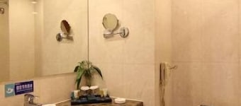 Huaxiang Hotel