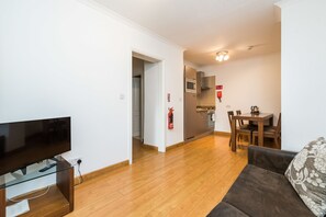 Interior entrance - Kensington Hotel Apartments (London)