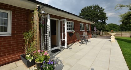 Little Rushbrook Cottages