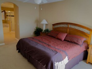 5 slaapkamers, een strijkplank/strijkijzer, reisbedje, gratis wifi