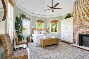 6 Schlafzimmer, Bügeleisen/Bügelbrett, Internetzugang