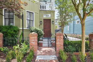 Exterior detail - Largest Private Pool Downtown | Mint Julep (Charleston)
