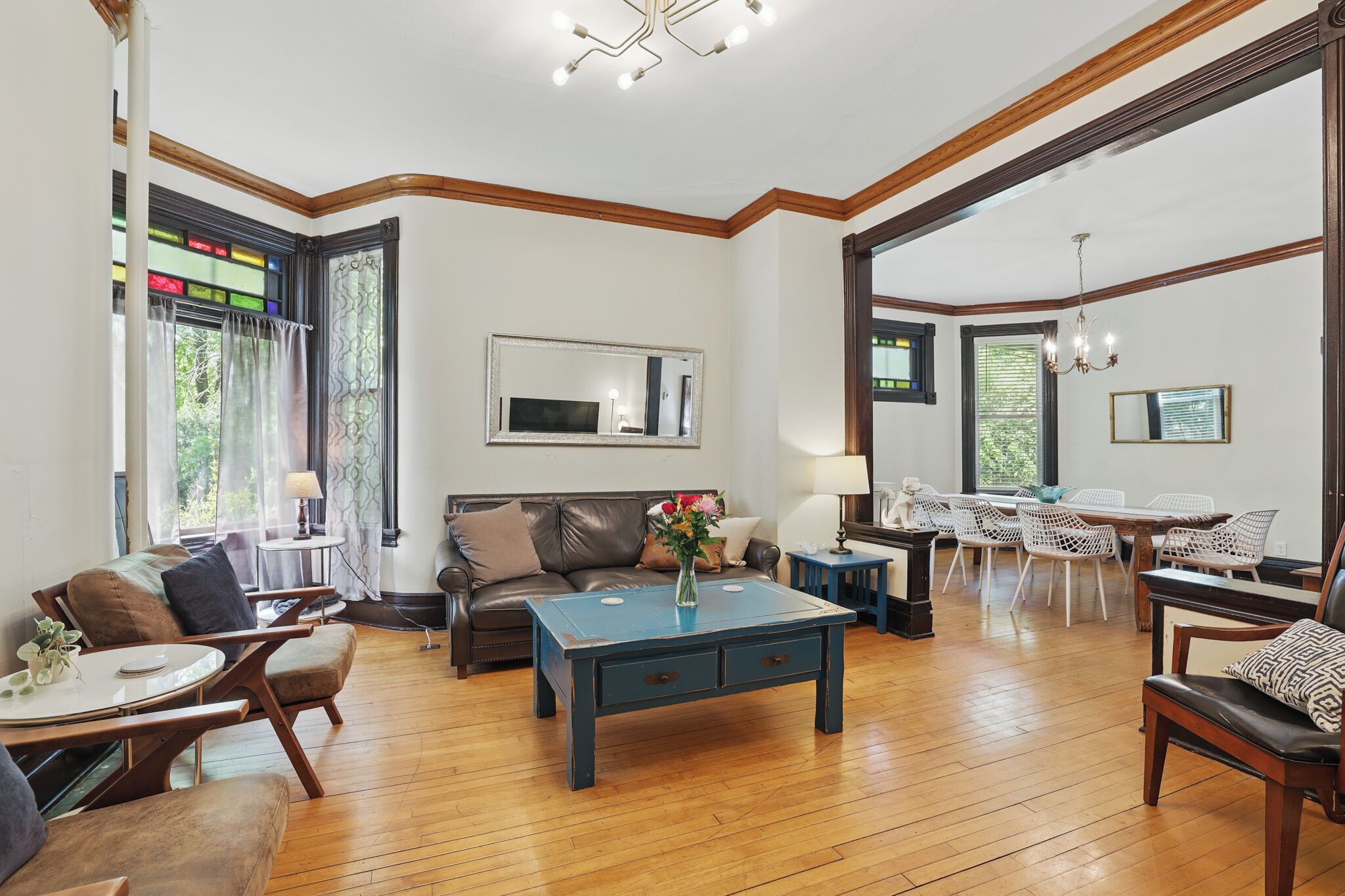 Historic Victorian For Large Groups  18 Beds  Walk To Bars & Coffee - Woodbury, MN