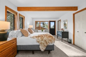 4 bedrooms, iron/ironing board, free WiFi, bed sheets