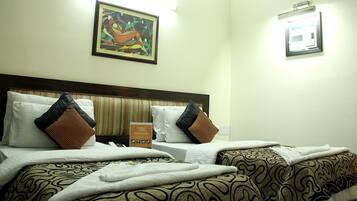 Basic Room | Premium bedding, in-room safe, desk, free WiFi