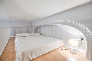 واي فاي مجانًا وملاءات أسرّة