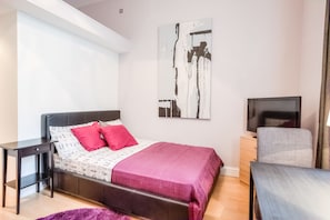 Studio Suite, 1 Double Bed | Free WiFi, bed sheets