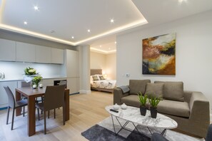 Departamento de lujo | Área de sala de estar | Televisión de pantalla plana 