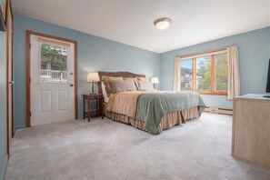 2 makuuhuonetta, silitysrauta/-lauta, ilmainen Wi-Fi, vuodevaatteet