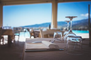 Breakfast, lunch, dinner served; local cuisine  - Agriturismo Podere Pansera (Petrizzi)