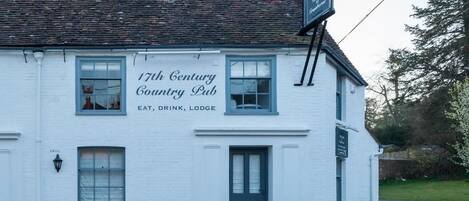 Entrada al alojamiento