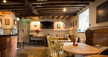 The Fleur de Lys Inn