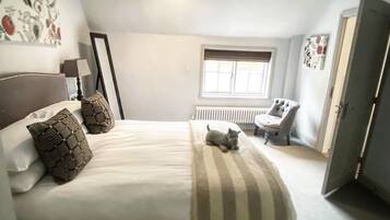 Habitación de lujo con 1 cama matrimonial o 2 individuales | Caja de seguridad en la habitación y wifi gratis