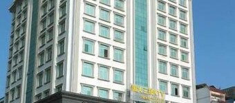 ไหล่ปิน อินเตอร์เนชั่นแนล โฮเทล