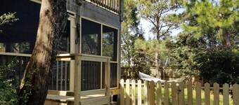 Out On A Limb: Pet friendly on Back Road near the Coffee Co.