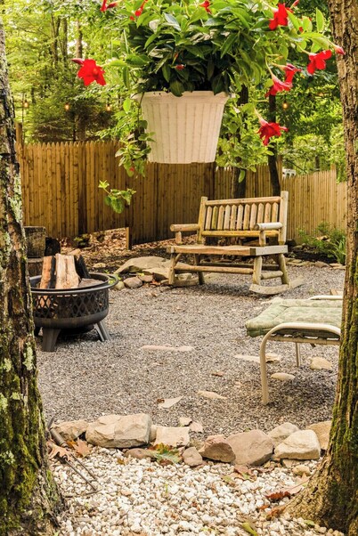 Cabin with pool at Pocono Mountains -Shawnee/Camelback 