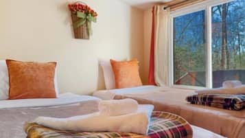 2 makuuhuonetta, silitysrauta/-lauta, ilmainen Wi-Fi, vuodevaatteet