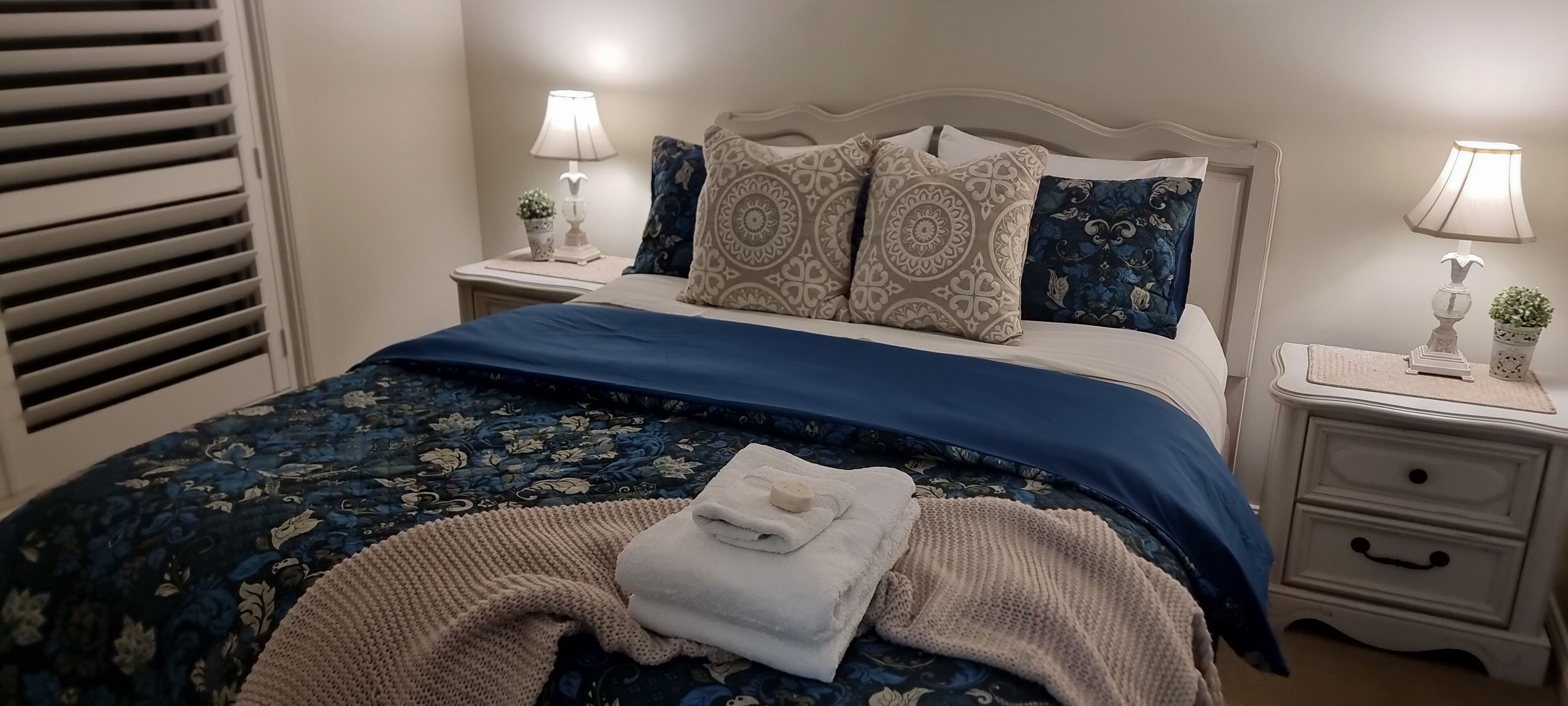 1 多间卧室、熨斗/熨衣板、WiFi、床单