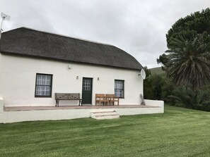 Front of property - Goedvertrou Guest Farm (Papiesvlei)