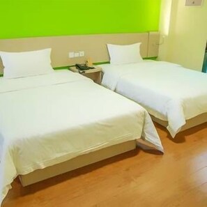 Room - 7 Days Inn (Leshan)