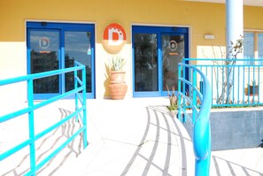 Property entrance - Dakar Living Hotel (Vasto)