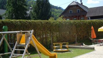 Außen-Kinderspielplatz