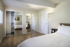 2 chambres, fer et planche à repasser, Wi-Fi gratuit, draps fournis