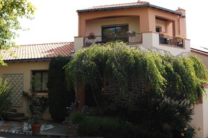 Dobbeltrom – comfort, privat bad (Océan) | Terrasse/patio