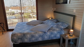 Comfort tweepersoonskamer, privébadkamer (Océan) | 1 slaapkamer, luxe beddengoed, verduisterende gordijnen