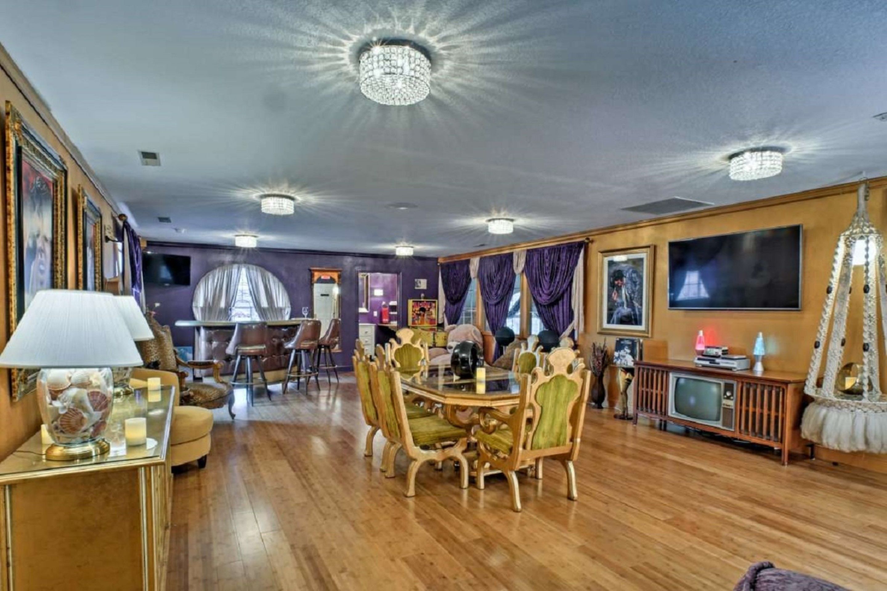 Signature Penthouse, 2 Bedrooms, Kitchen, Executive Level | In-room dining