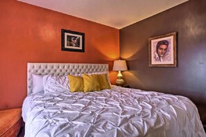 ซิกเนเจอร์เพนท์เฮาส์, 2 ห้องนอน, ห้องครัว, ชั้นเอ็กเซกคิวทีฟ | 2 ห้องนอน, เครื่องนอนระดับพรีเมียม, ห้องพักตกแต่งอย่างมีเอกลักษณ์