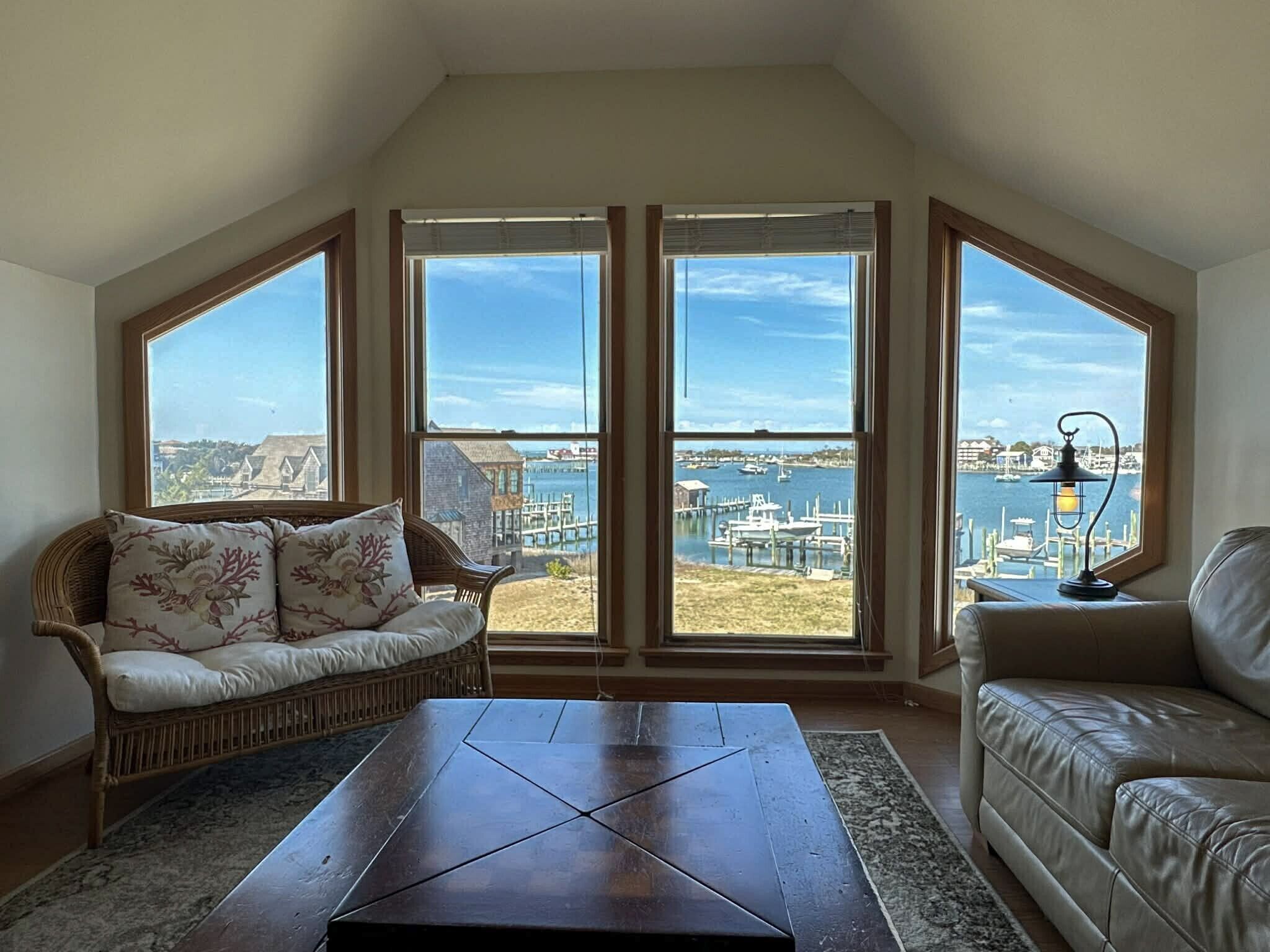 Castle Villa I: Escape To A Place Of Serenity. Pool. Sauna. Dock. - Ocracoke, NC