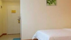 Room - 7 Days Inn (Nanchang)