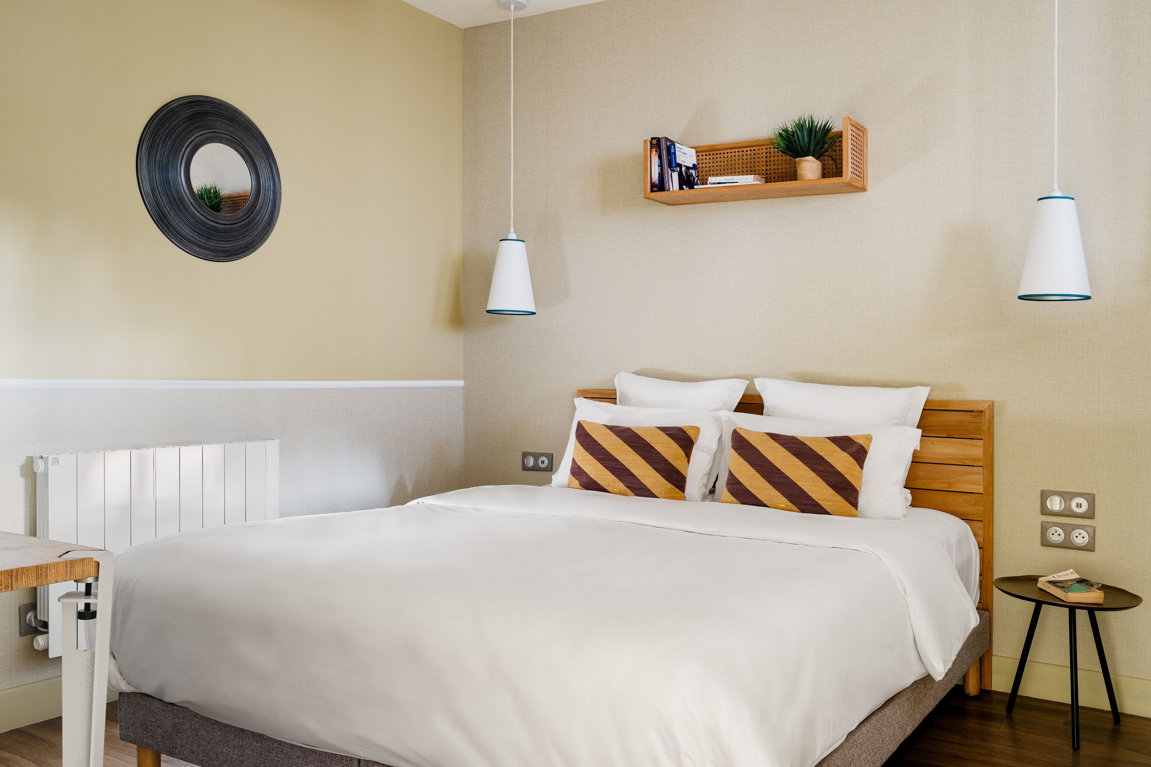 apartment, ensuite (spacieux une chambre) | 1 bedroom, premium bedding, memory-foam beds, individually decorated